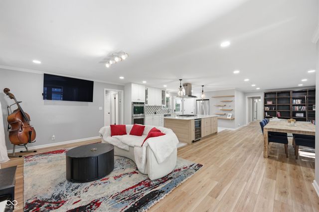 7616 Westfield Boulevard, Indianapolis, IN 46240