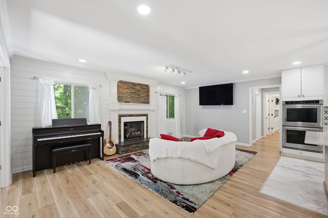 7616 Westfield Boulevard, Indianapolis, IN 46240