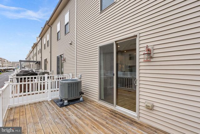 1145 MADEIRA TER SE, Leesburg, VA 20175