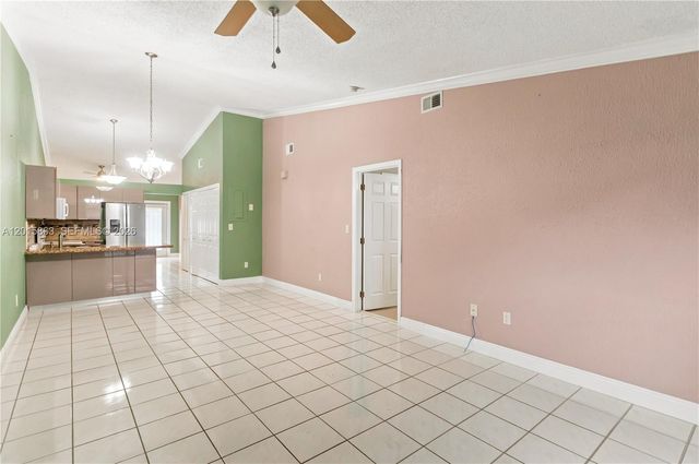 5471 W 27th Court, Hialeah, FL 33016
