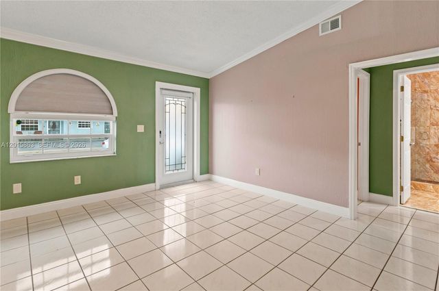5471 W 27th Court, Hialeah, FL 33016