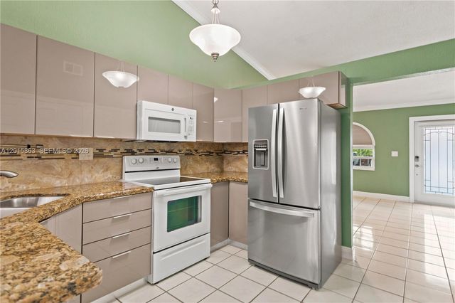 5471 W 27th Court, Hialeah, FL 33016