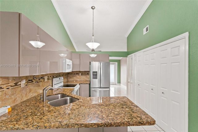 5471 W 27th Court, Hialeah, FL 33016