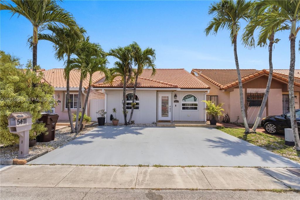 5471 W 27th Court, Hialeah, FL 33016