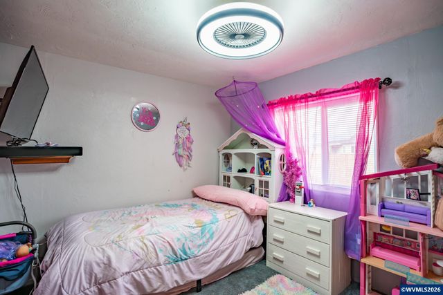 3355 Snow Peak Pl, Lebanon, OR 97355