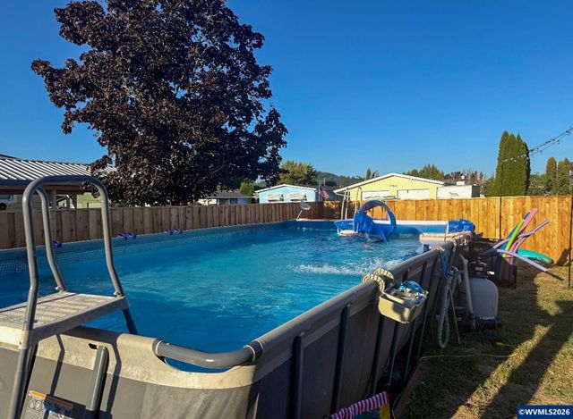 3355 Snow Peak Pl, Lebanon, OR 97355