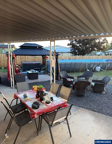 3355 Snow Peak Pl, Lebanon, OR 97355