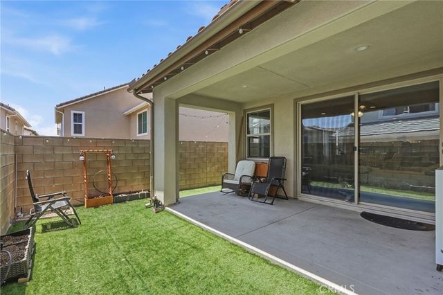 7022 Calla Lily 3, Fontana, CA 92336