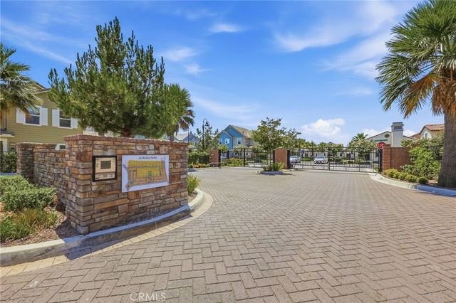 7022 Calla Lily 3, Fontana, CA 92336