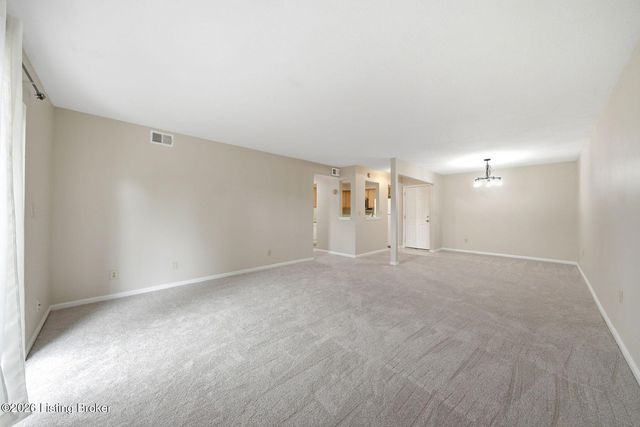 708 La Fontenay Ct, Louisville, KY 40223