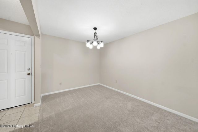 708 La Fontenay Ct, Louisville, KY 40223