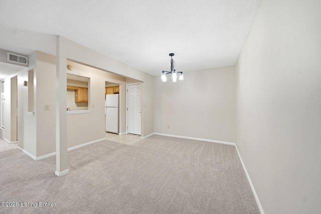 708 La Fontenay Ct, Louisville, KY 40223