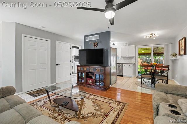 26633 Rialto Street, Madison Heights, MI 48071