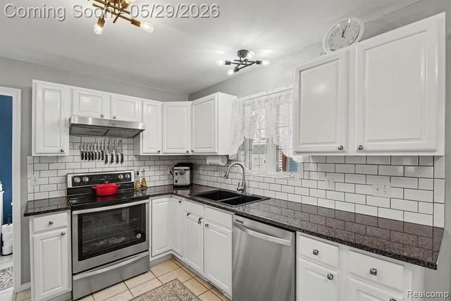 26633 Rialto Street, Madison Heights, MI 48071