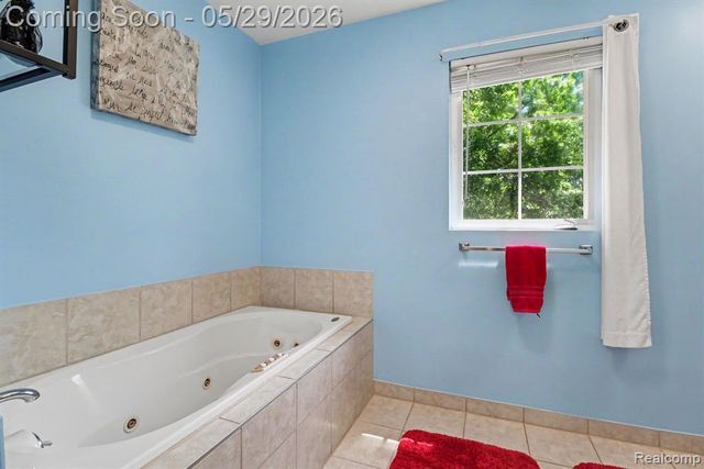 26633 Rialto Street, Madison Heights, MI 48071