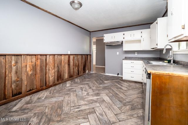 210 Valley Vista Drive, Jackson, MS 39211