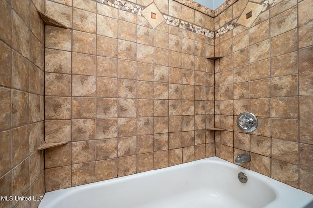 210 Valley Vista Drive, Jackson, MS 39211