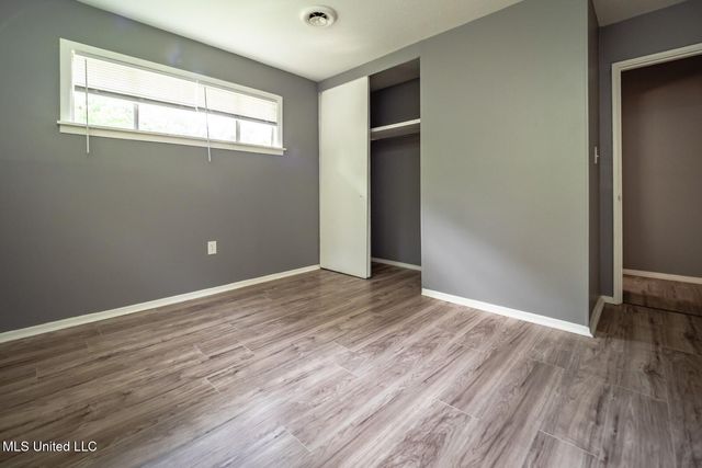 210 Valley Vista Drive, Jackson, MS 39211