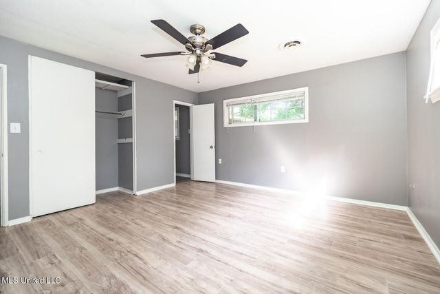 210 Valley Vista Drive, Jackson, MS 39211