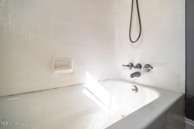 210 Valley Vista Drive, Jackson, MS 39211