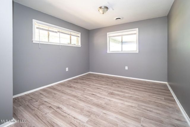 210 Valley Vista Drive, Jackson, MS 39211