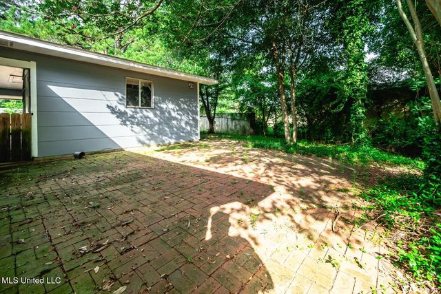 210 Valley Vista Drive, Jackson, MS 39211