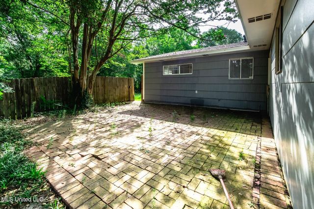 210 Valley Vista Drive, Jackson, MS 39211