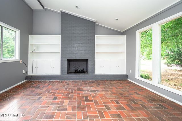 210 Valley Vista Drive, Jackson, MS 39211