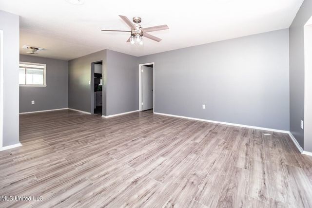 210 Valley Vista Drive, Jackson, MS 39211