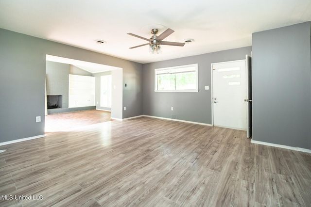 210 Valley Vista Drive, Jackson, MS 39211