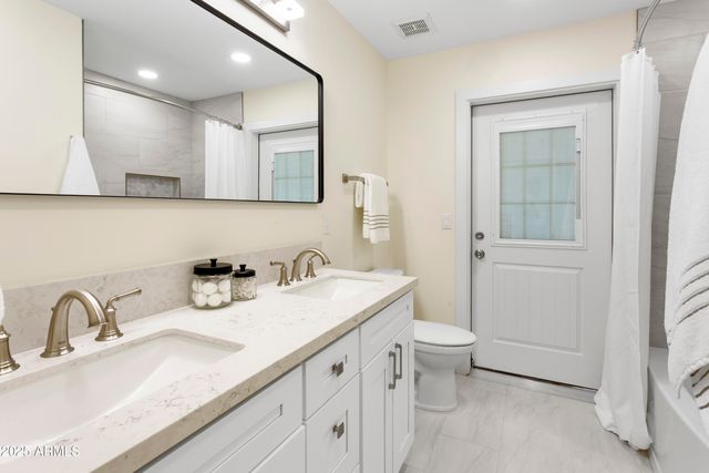 2273 E Clinton Street, Phoenix, AZ 85028