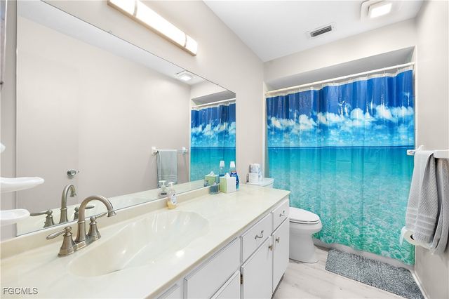 5948 Sonnet CT, North Fort Myers, FL 33903