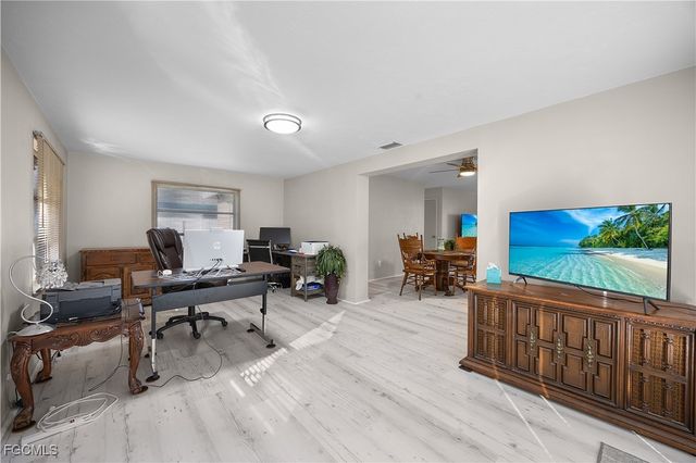 5948 Sonnet CT, North Fort Myers, FL 33903