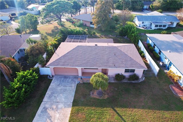 5948 Sonnet CT, North Fort Myers, FL 33903