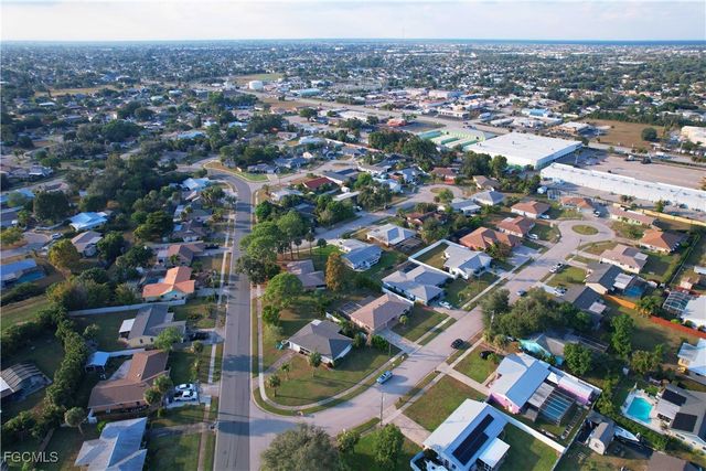 5948 Sonnet CT, North Fort Myers, FL 33903