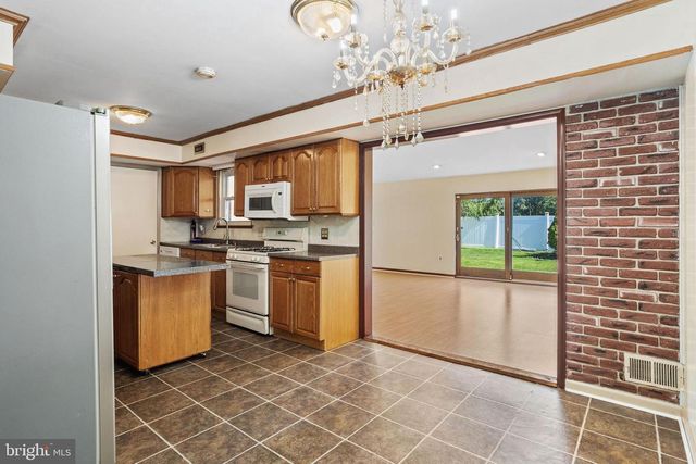 55 GREENWICH DR, Westampton, NJ 08060