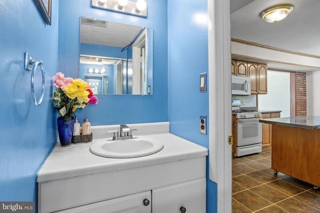 55 GREENWICH DR, Westampton, NJ 08060