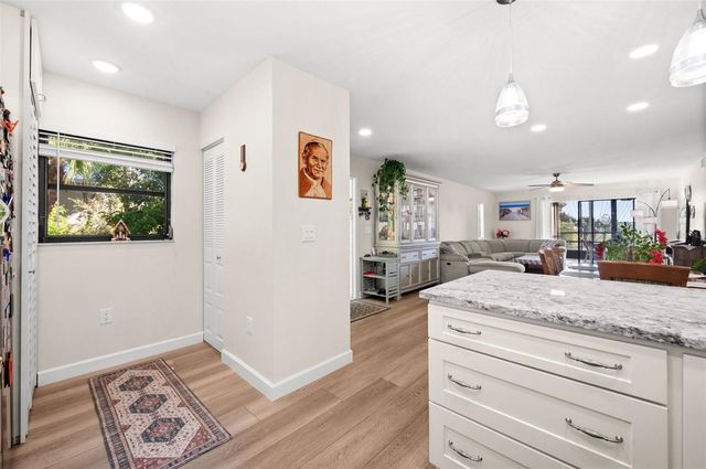 5400 34TH STREET W I3, Bradenton, FL 34210