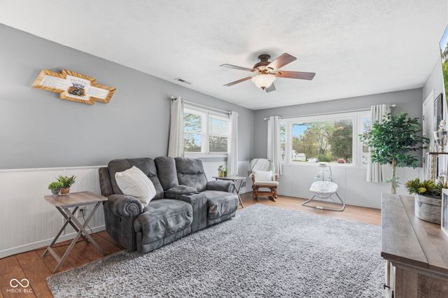 5456 E Main Street, Avon, IN 46123