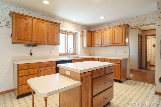 4627 Forest Lane, Laketown Twp, MI 49423