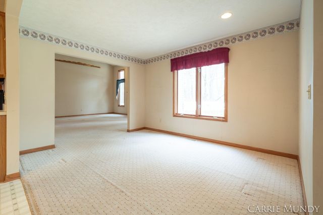 4627 Forest Lane, Laketown Twp, MI 49423
