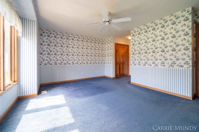 4627 Forest Lane, Laketown Twp, MI 49423