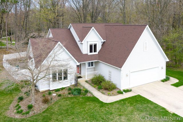 4627 Forest Lane, Laketown Twp, MI 49423