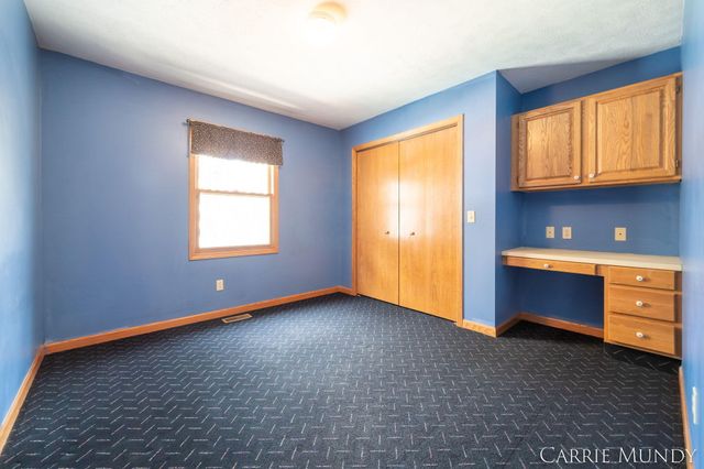 4627 Forest Lane, Laketown Twp, MI 49423