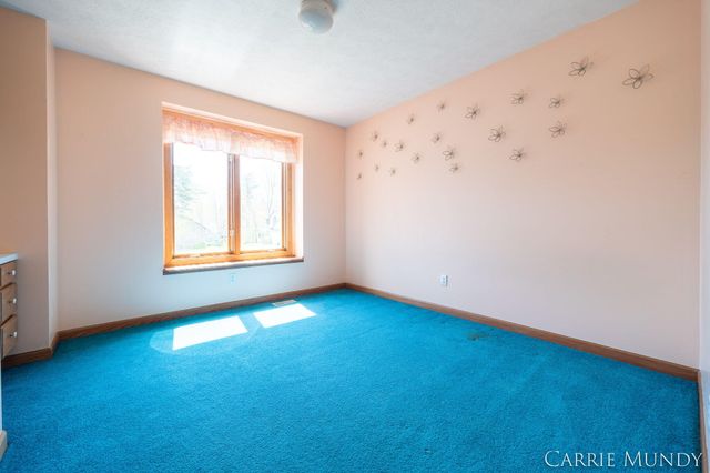 4627 Forest Lane, Laketown Twp, MI 49423