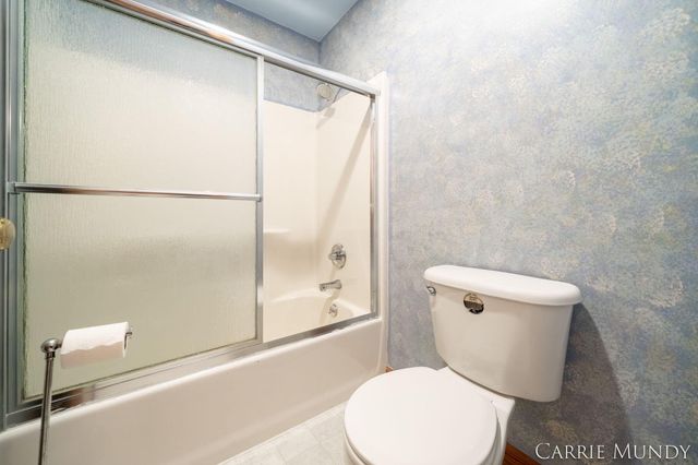 4627 Forest Lane, Laketown Twp, MI 49423