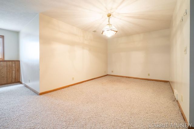 4627 Forest Lane, Laketown Twp, MI 49423