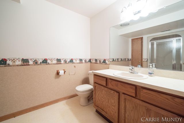 4627 Forest Lane, Laketown Twp, MI 49423