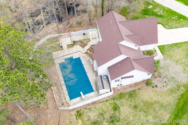 4627 Forest Lane, Laketown Twp, MI 49423