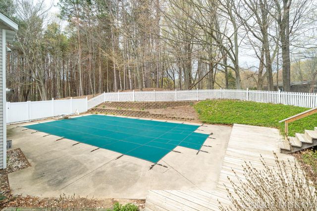 4627 Forest Lane, Laketown Twp, MI 49423